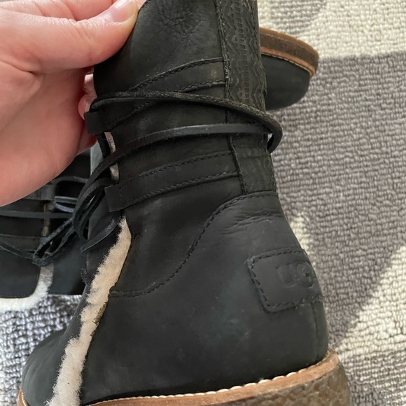 Ugg fleece lined short boots - Picture 5 of 8